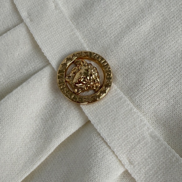 Authentic Young Versace Girls’ White Button Medusa Cap Sleeve Dress 7A - Picture 4 of 9